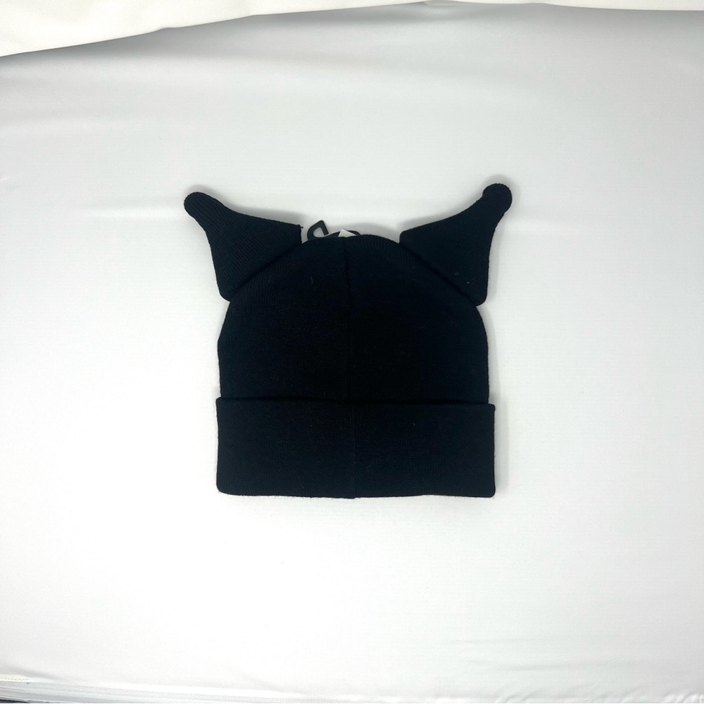 Kuromi Beanie - Sanrio |